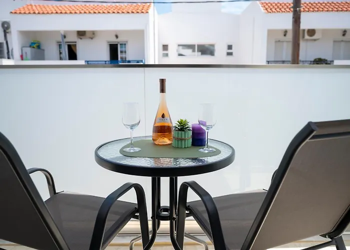 Appartement With Balcony - 3 Min Walk To - Diamond 3